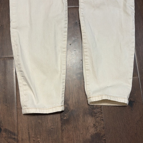 Tommy Bahama Bull Denim Skinny Jeans Sz 31x31  Womans Natural Mid Rise - Picture 2 of 10
